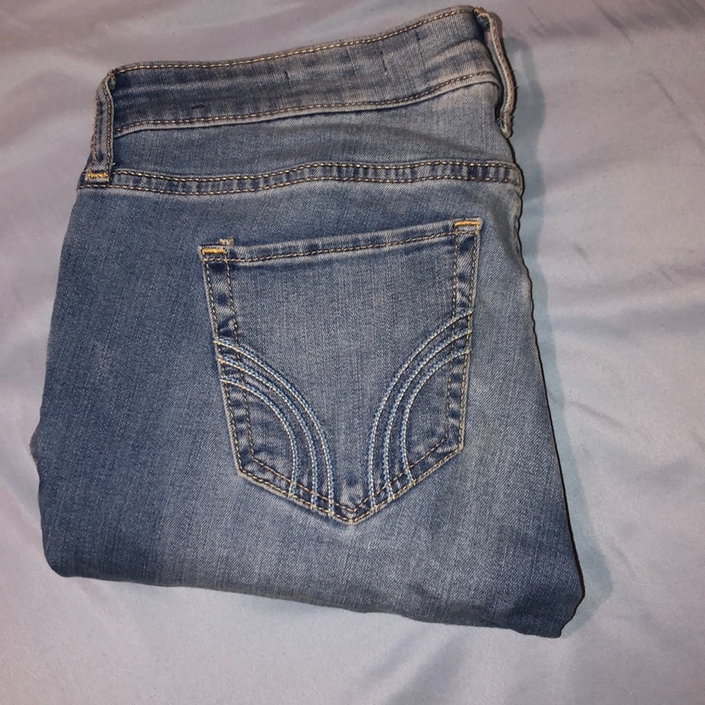Hollister skinny jeans (WORN ONCE)